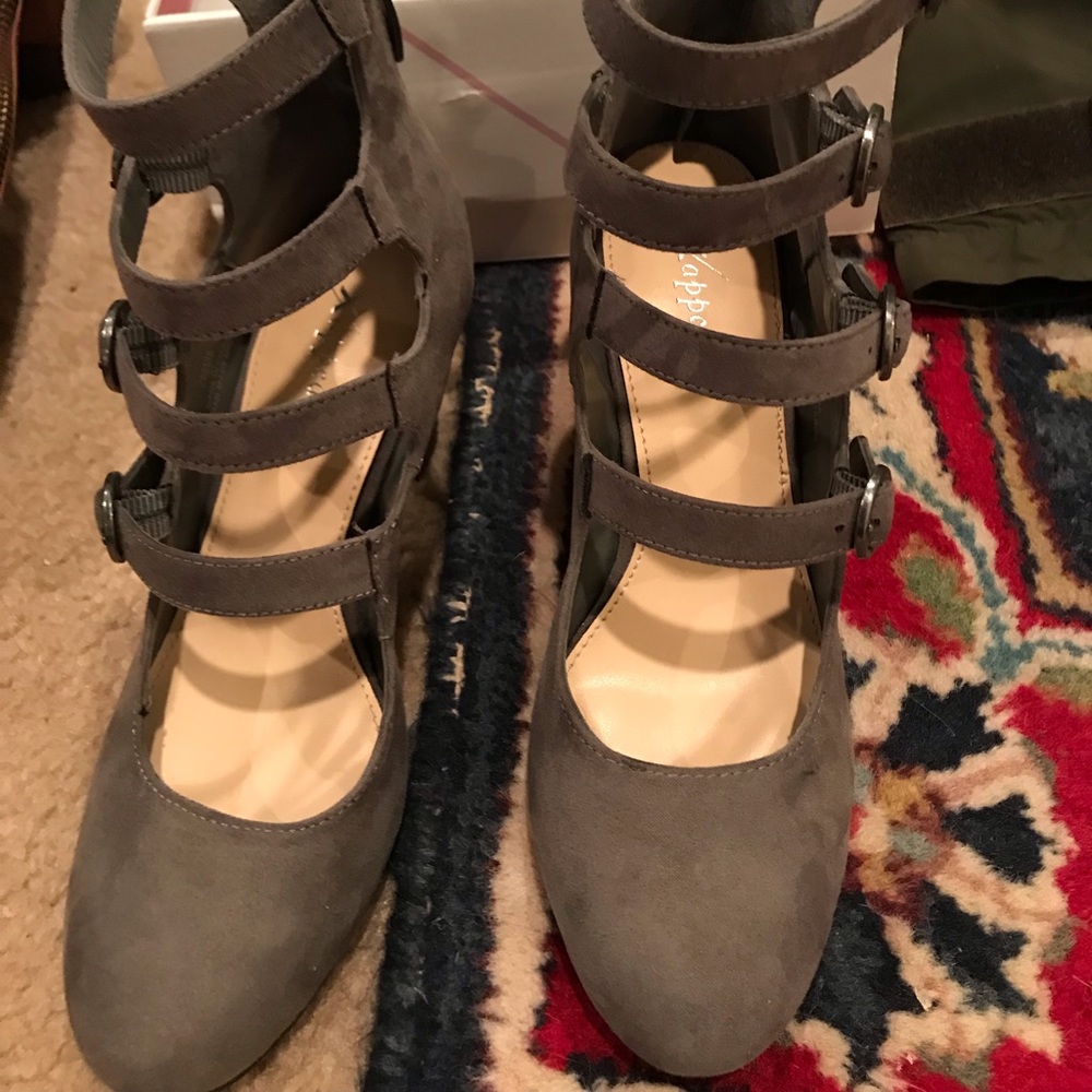 Gray Shoes Size 6.5